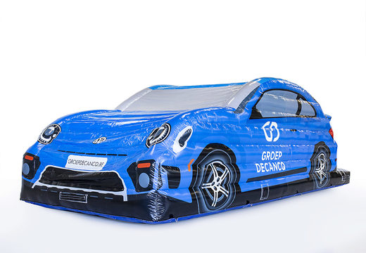 I castello gonfiabili per auto Volkswagen realizzati su misura in blu sono l'ideale per gli open day per i garage o per promuovere una nuova serie. Ordina castello gonfiabile personalizzati su JB Gonfiabili Italia
